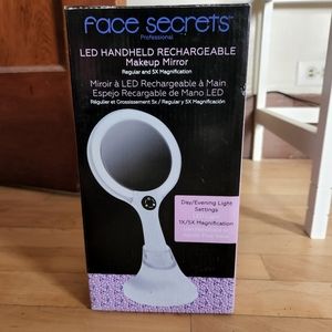 Makeup mirror